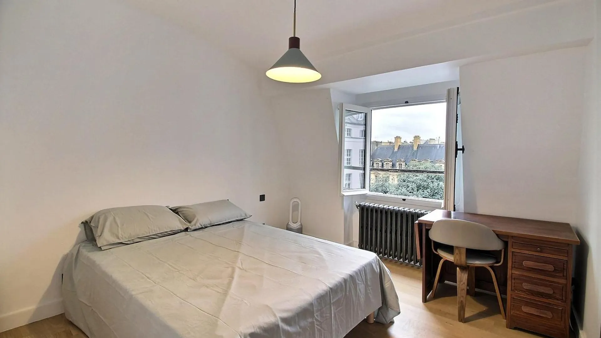 Spacious Comfortable Apartment Paris